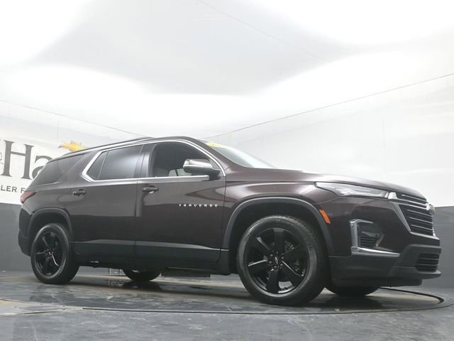 Used 2023 Chevrolet Traverse LT w/ LT Premium Package image 2