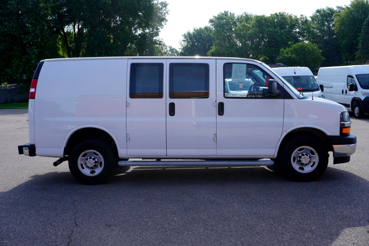Used 2022 Chevrolet Express 2500 w/ Driver Convenience Package image 6