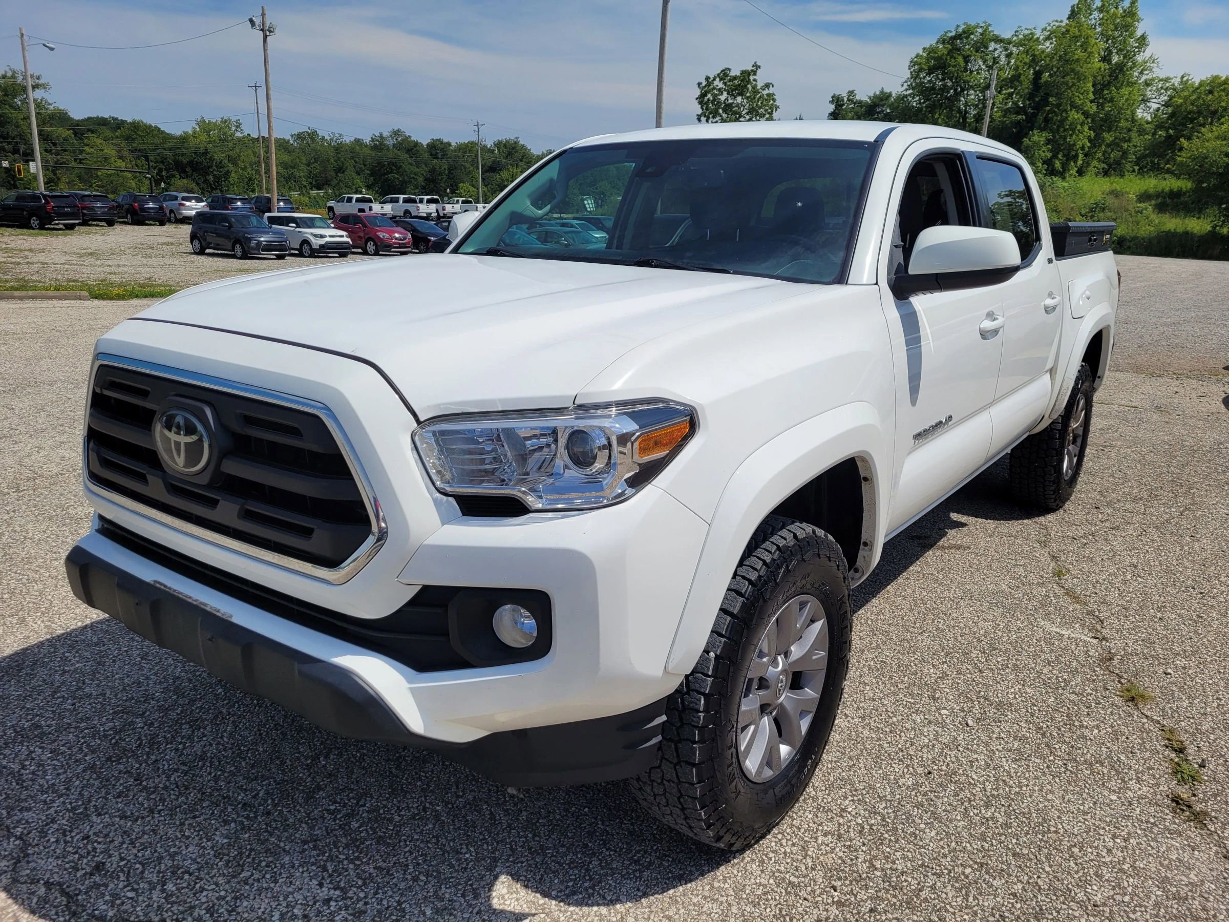 Used 2019 Toyota Tacoma SR5 image 2