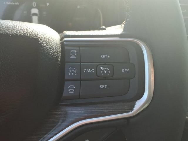 Certified 2024 Jeep Wagoneer Series II AWD/4WD image 29