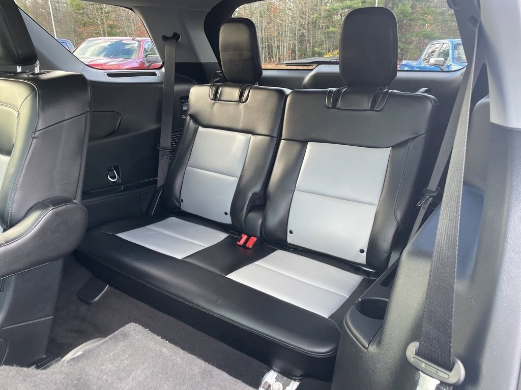 Used 2023 Ford Explorer XLT w/ Equipment Group 202A image 26