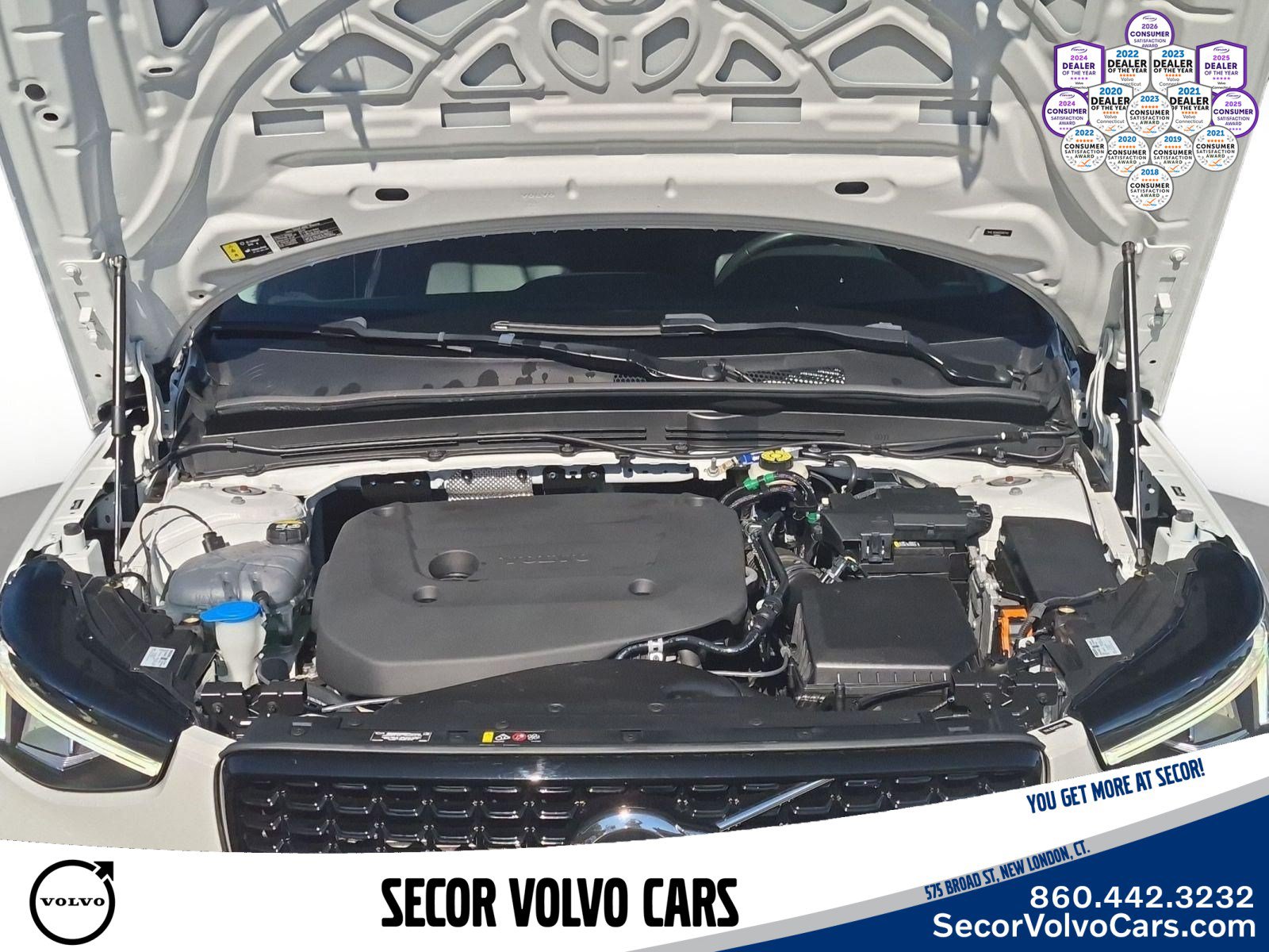 Certified 2023 Volvo XC40 B5 Plus w/ Protection Package Premier AWD/4WD image 25