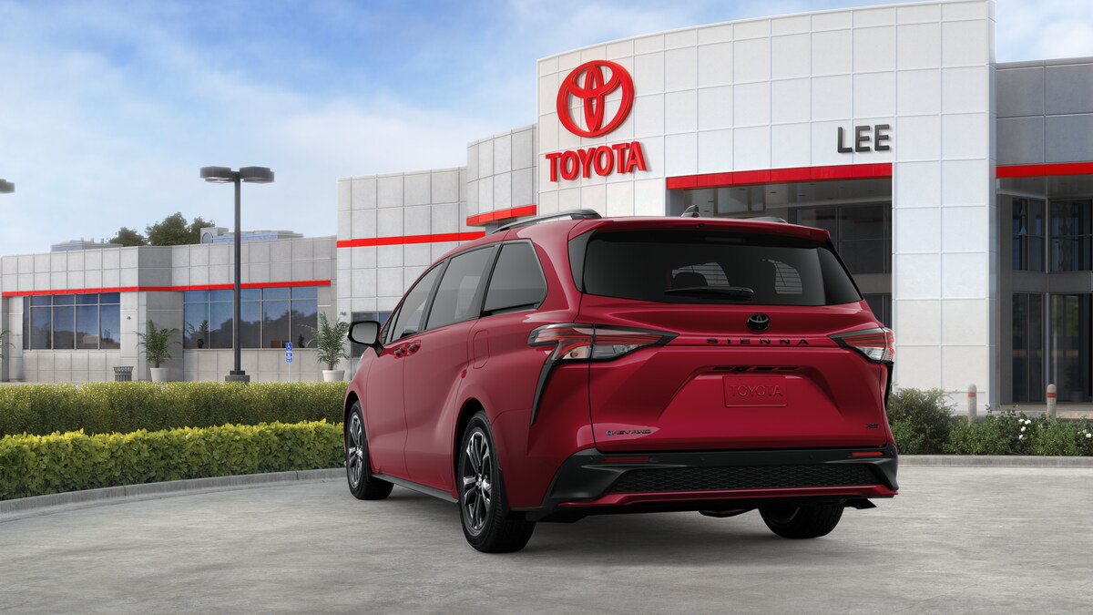 New 2026 Toyota Sienna XSE AWD/4WD image 7