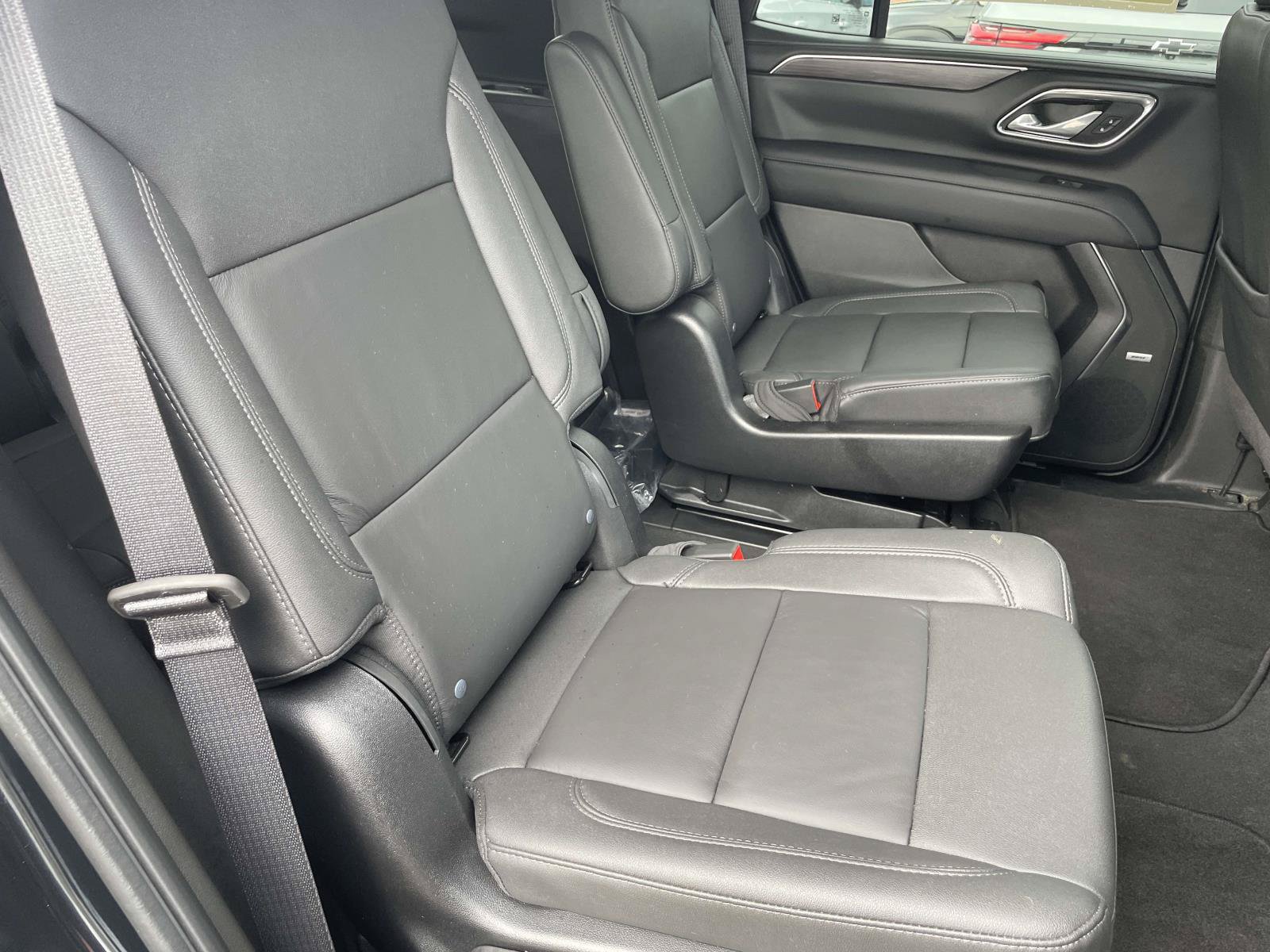 Certified 2023 Chevrolet Tahoe Z71 w/ Luxury Package AWD/4WD image 20