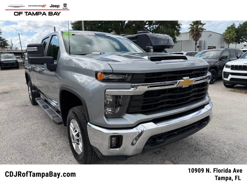 Used 2025 Chevrolet Silverado 2500 LT w/ Convenience Package image 1