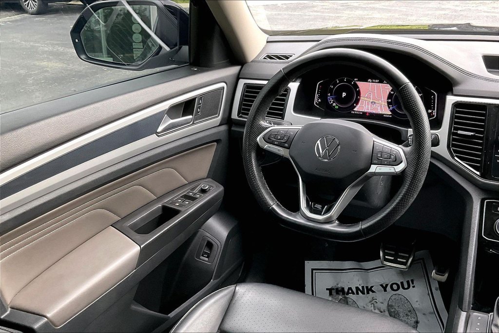 Used 2023 Volkswagen Atlas SEL R-Line AWD/4WD image 17