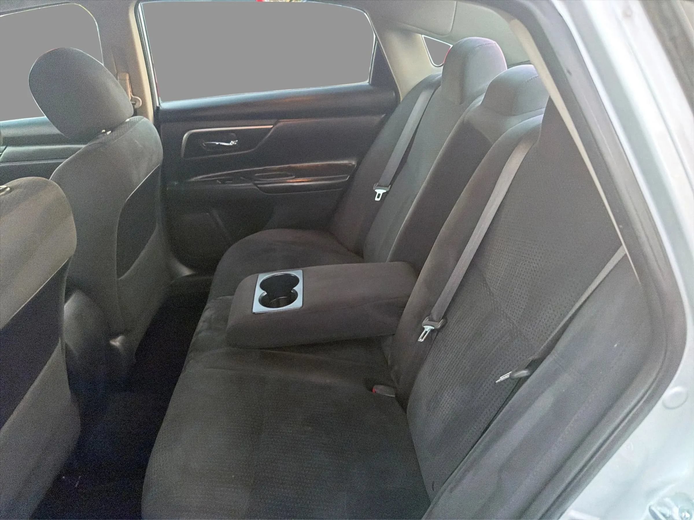 Used 2015 Nissan Altima 2.5 SV FWD image 11