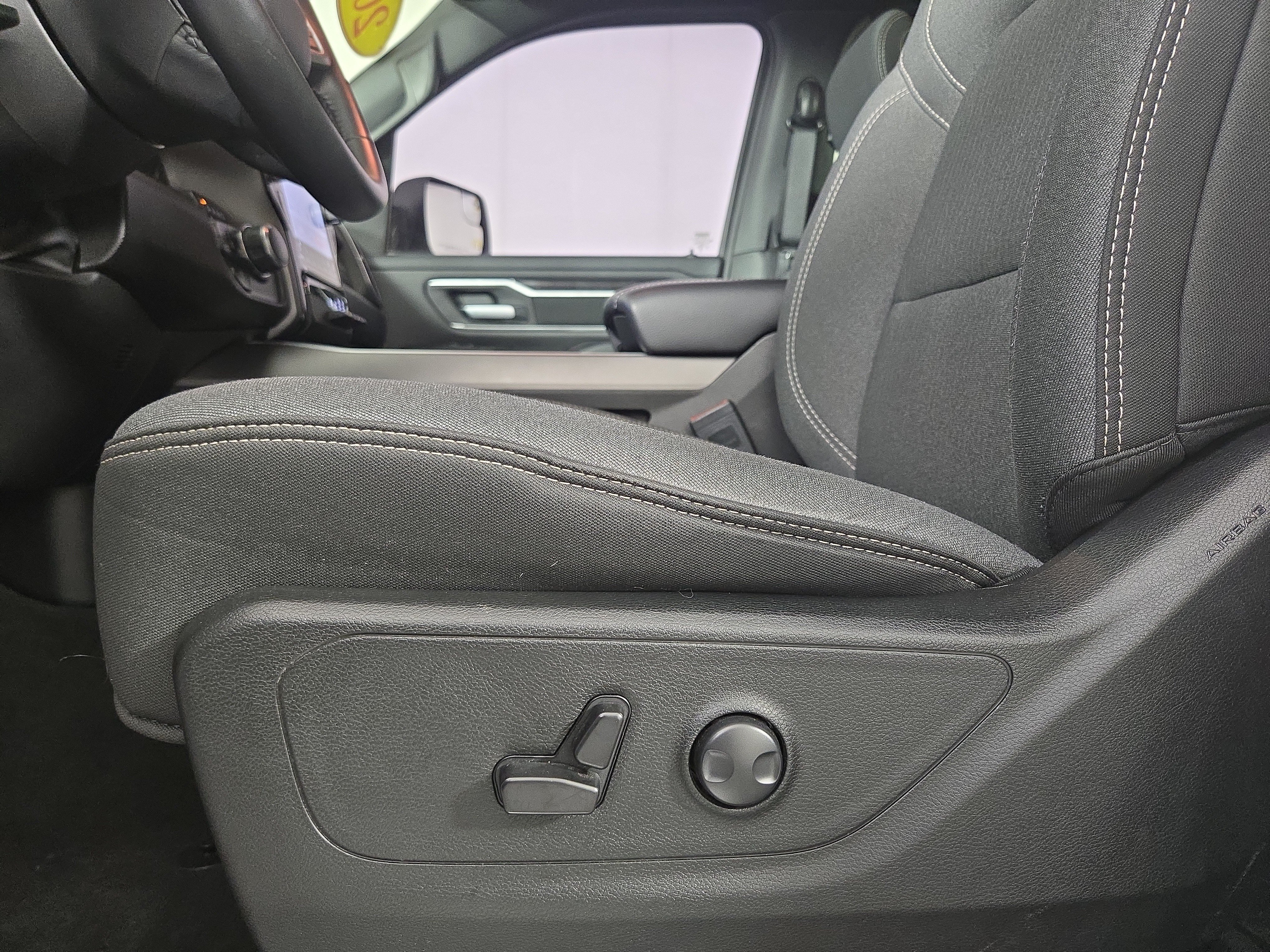 Certified 2023 RAM 1500 Big Horn AWD/4WD image 32