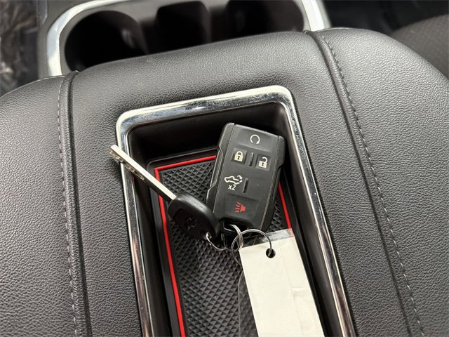 Used 2020 Chevrolet Silverado 1500 Custom w/ Custom Value Package image 27