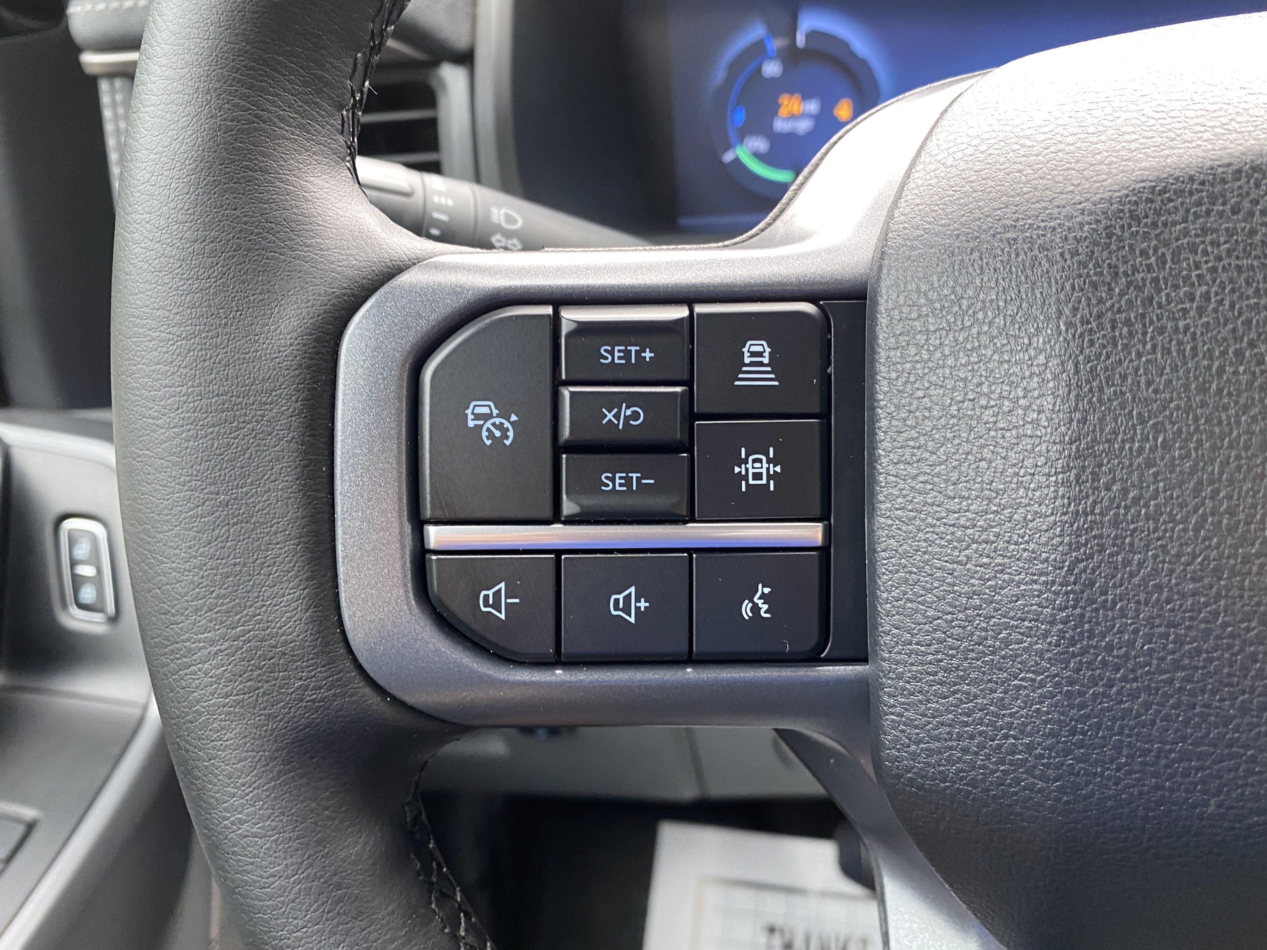Used 2025 Ford F150 Lightning Flash AWD/4WD image 19