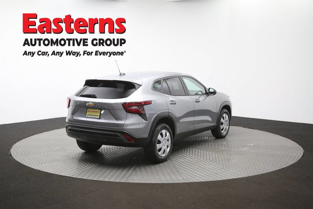 Used 2024 Chevrolet Trax LS FWD image 39
