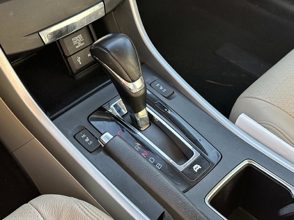 Used 2015 Honda Accord EX-L image 32