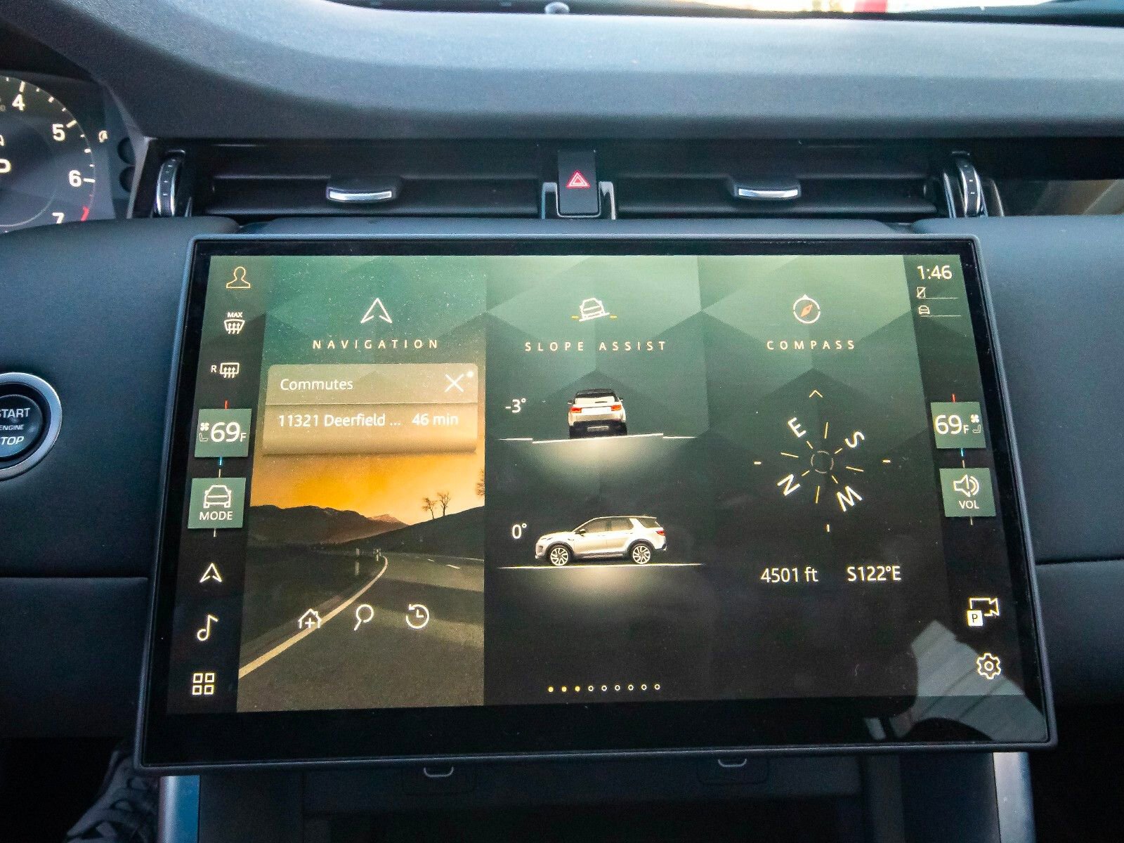 Used 2025 Land Rover Discovery Sport S image 18