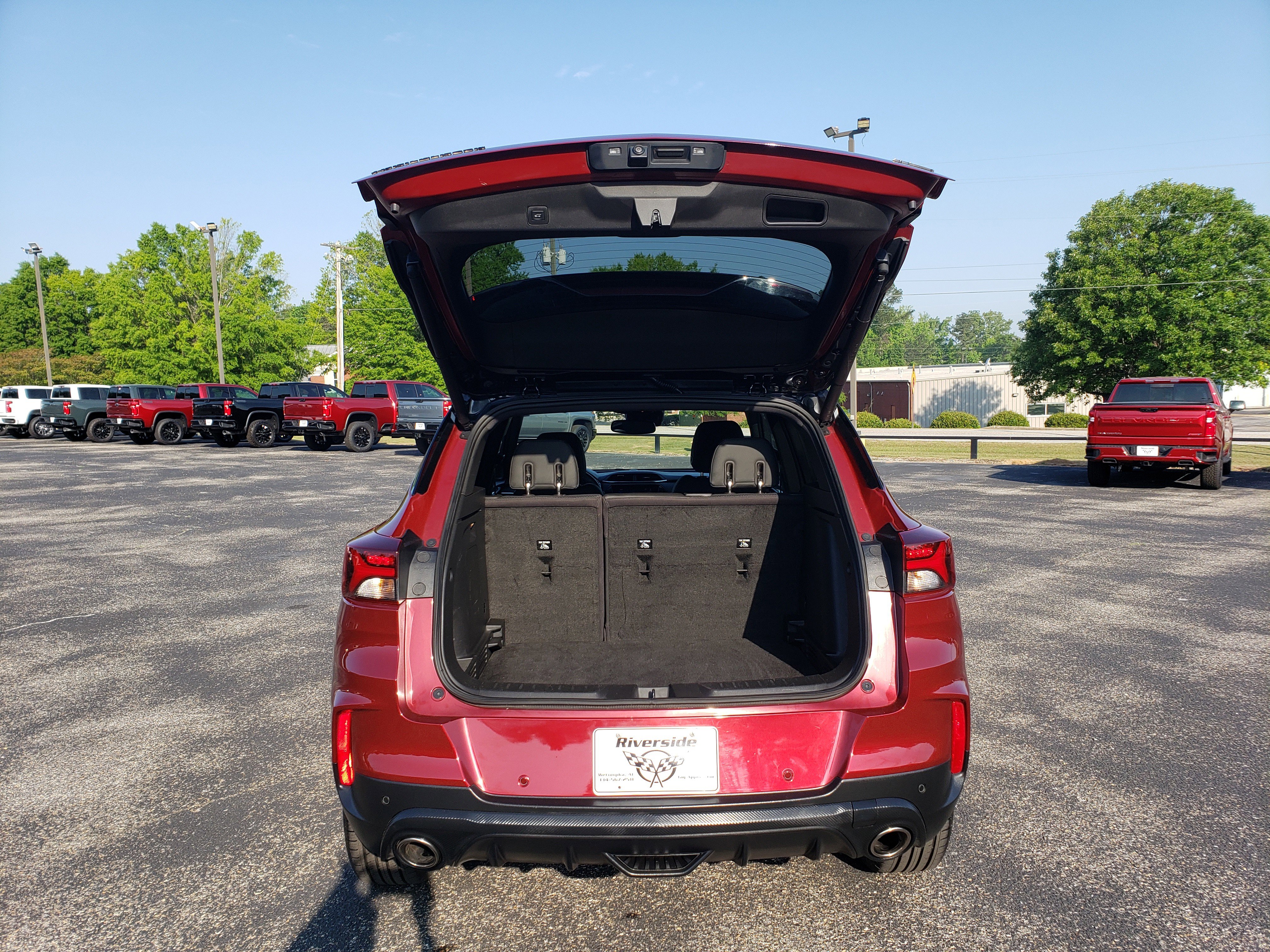Used 2022 Chevrolet TrailBlazer RS w/ Sun and Liftgate Package FWD image 9