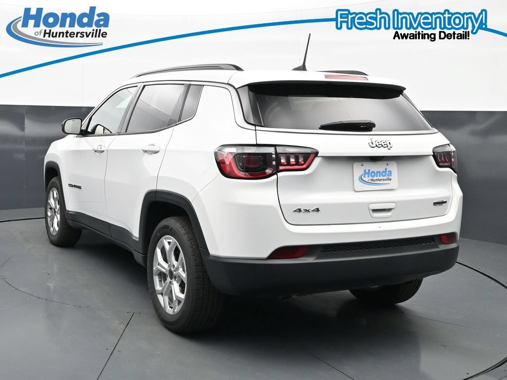 Used 2025 Jeep Compass Latitude AWD/4WD image 7
