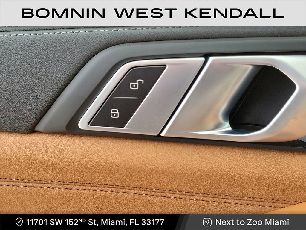 Used 2025 BMW X5 M60i image 30