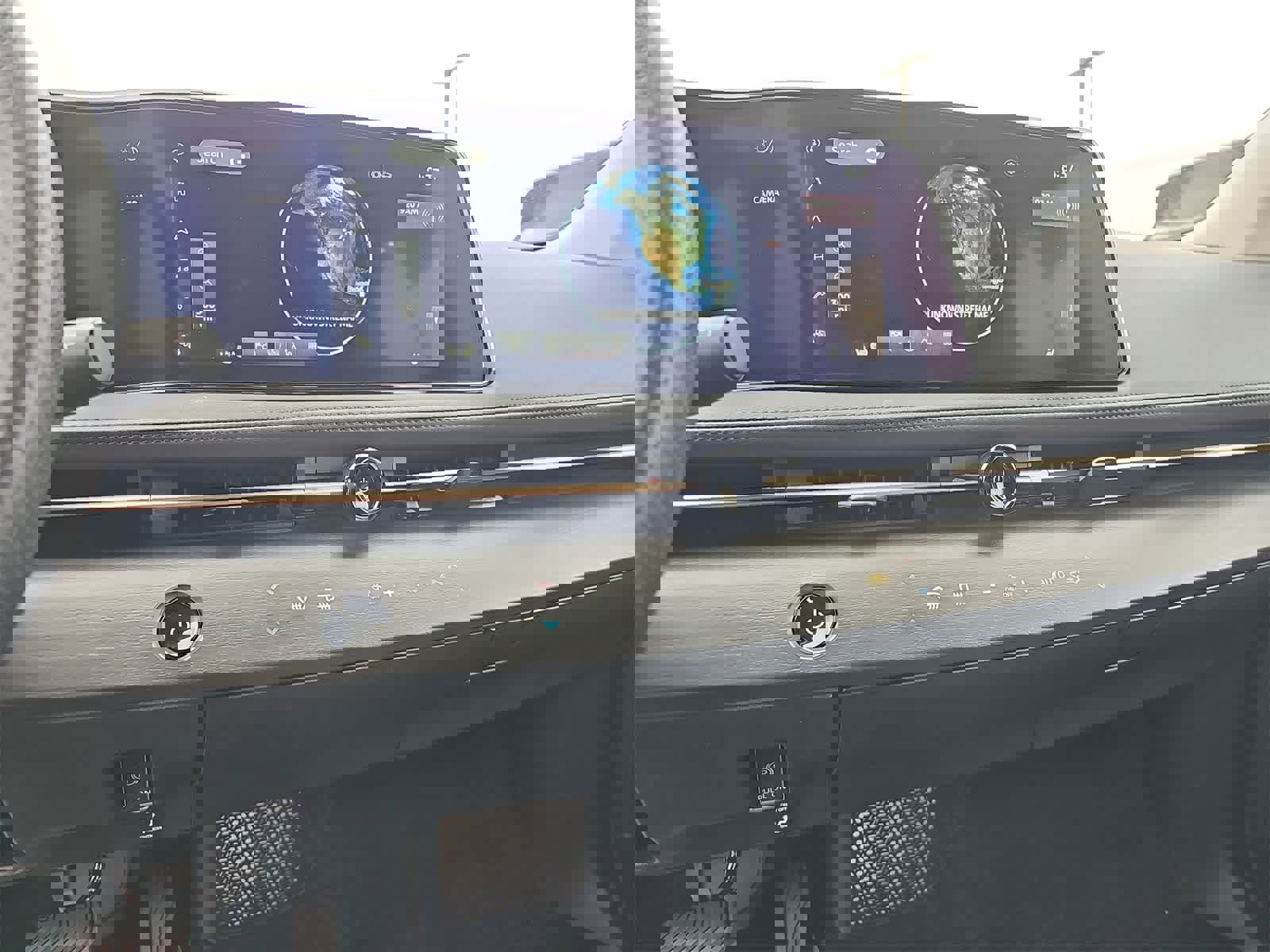 Used 2024 Nissan Ariya FWD image 20