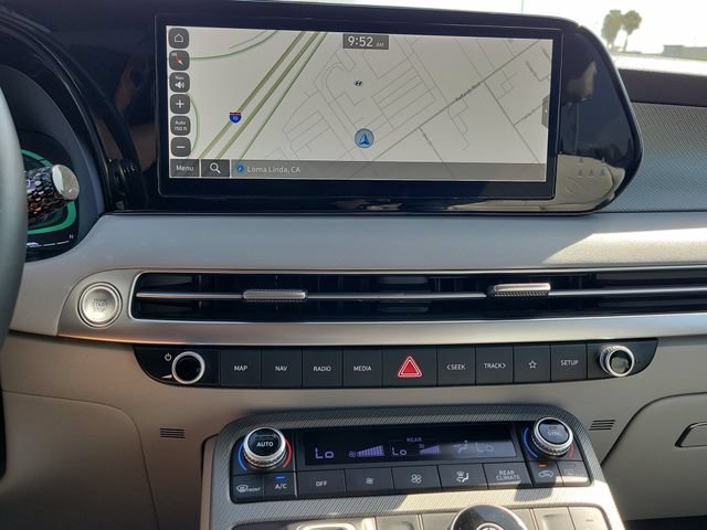 Used 2025 Hyundai Palisade SEL FWD image 14