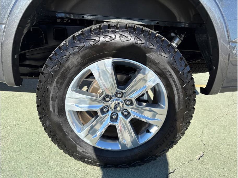 Used 2019 Ford F150 Platinum w/ Equipment Group 701A Luxury image 11