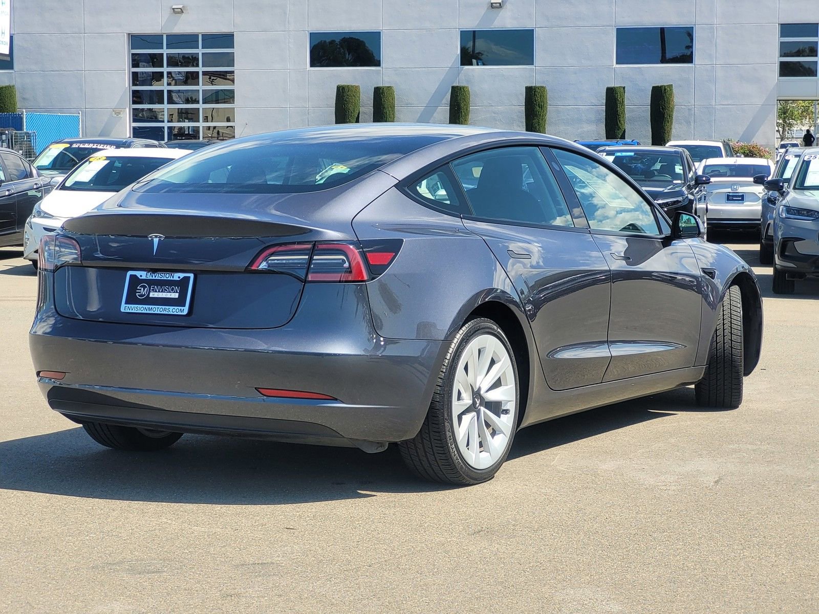 Used 2023 Tesla Model 3 Standard Range image 9