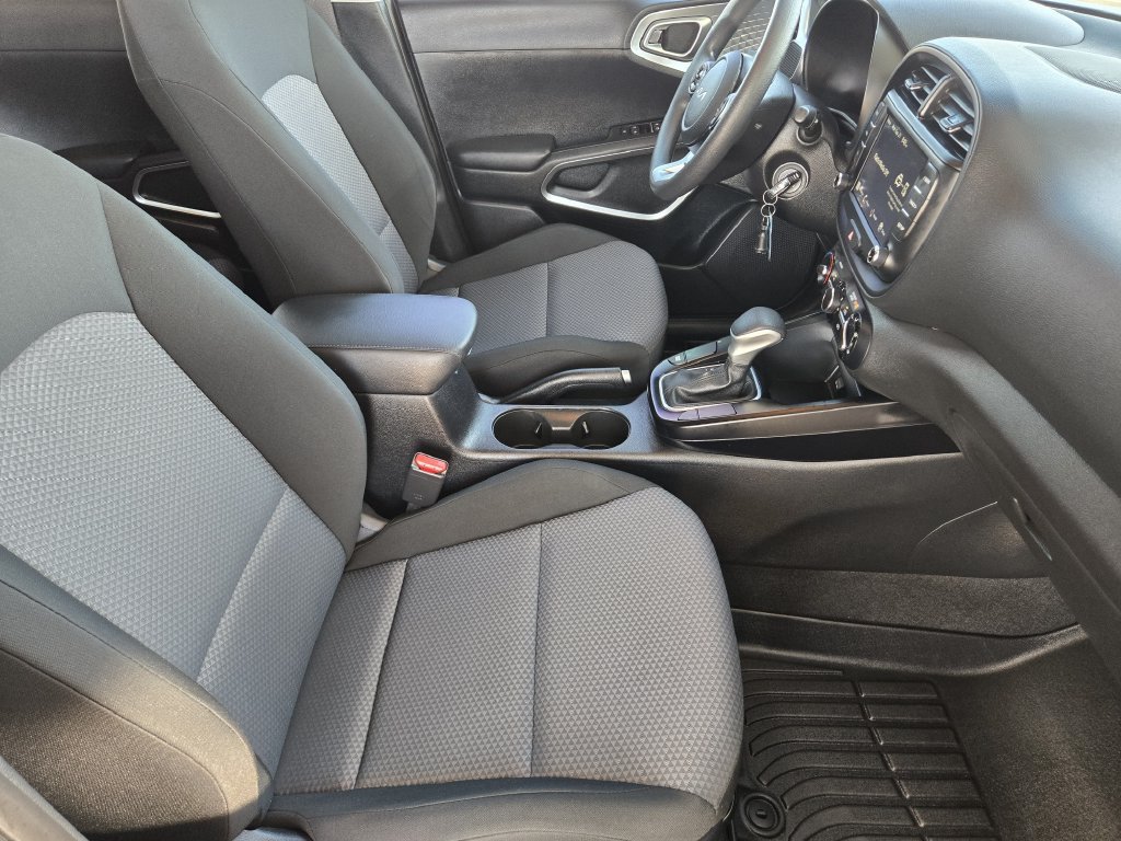Certified 2022 Kia Soul LX w/ Technology Package FWD image 17