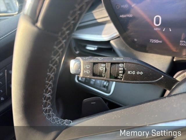 Used 2025 Buick Enclave Avenir w/ Super Cruise Package image 40