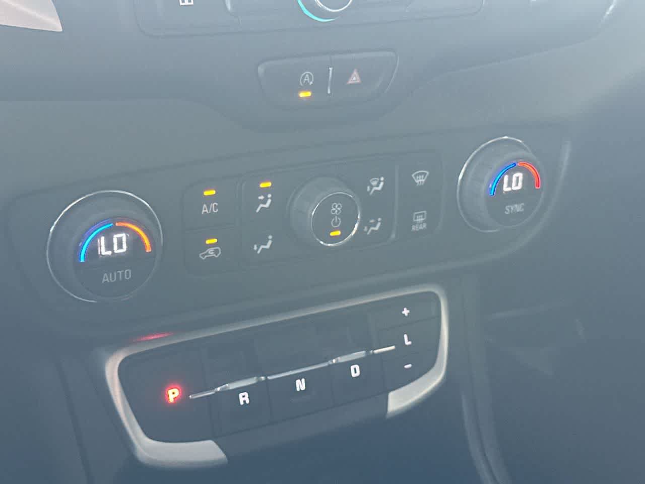 Used 2023 GMC Terrain SLE w/ Driver Convenience Package FWD image 20