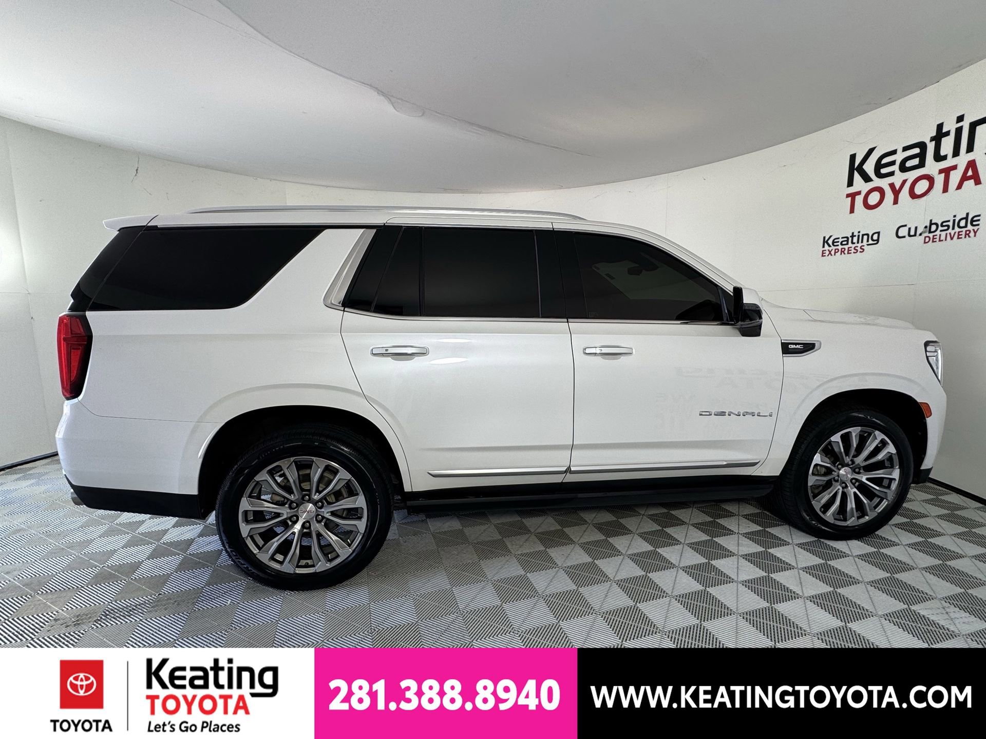 Used 2021 GMC Yukon Denali w/ Denali Premium Package AWD/4WD image 4