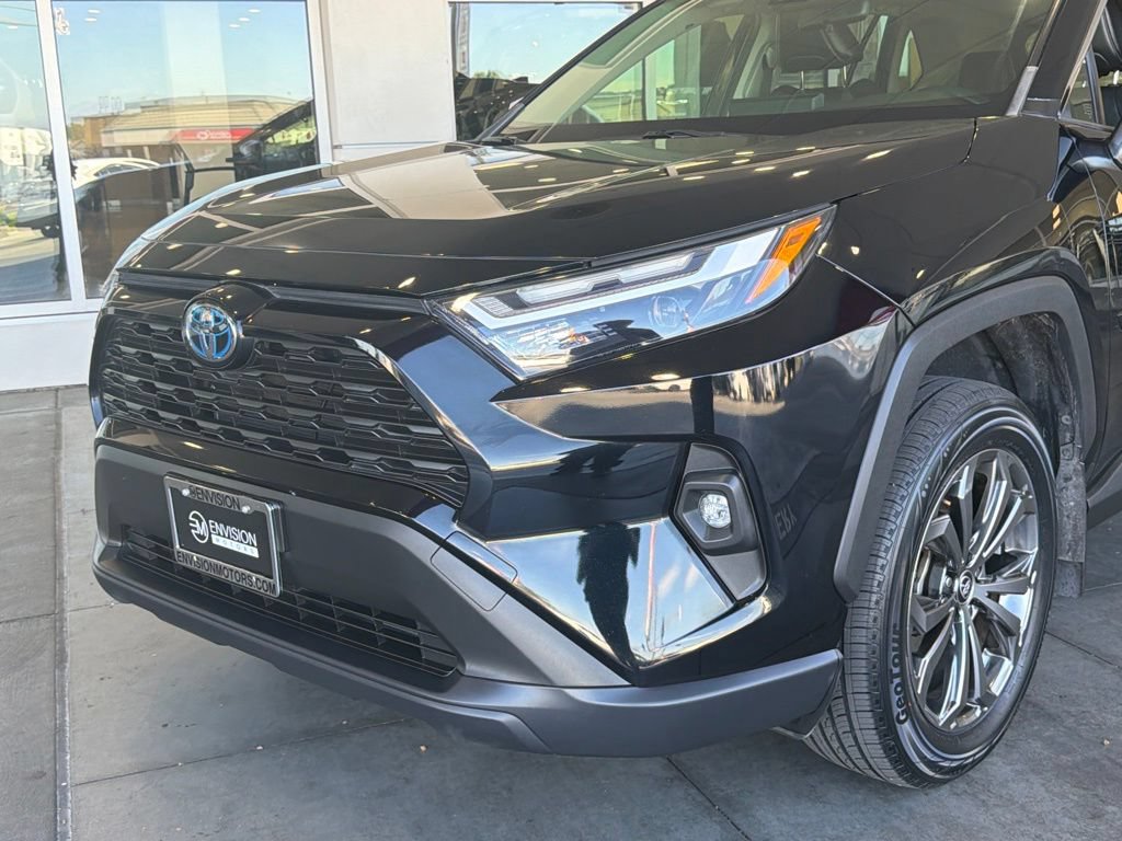 Certified 2022 Toyota RAV4 XLE Premium AWD/4WD image 3