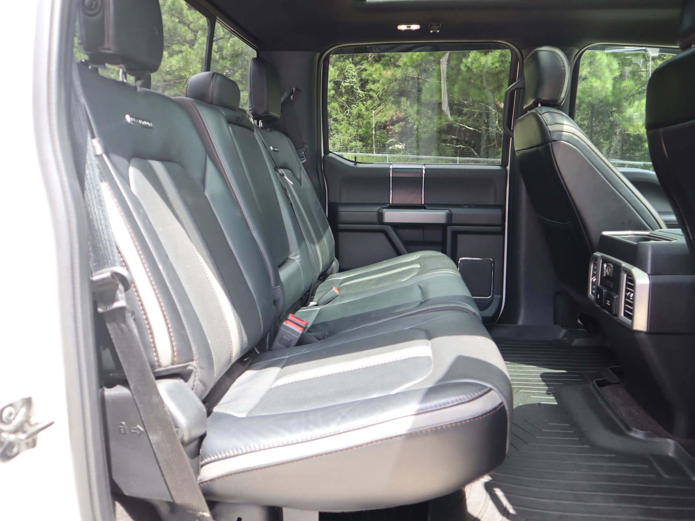Used 2018 Ford F250 Platinum w/ Platinum Ultimate Package image 31