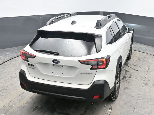 Used 2024 Subaru Outback Premium image 32
