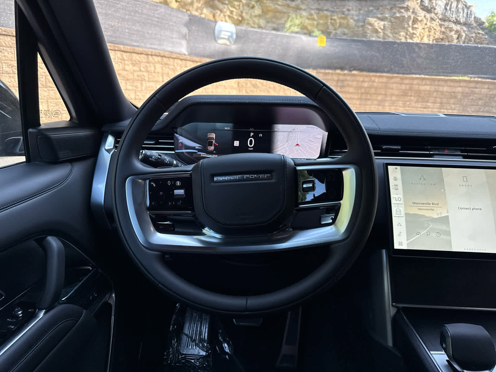 New 2025 Land Rover Range Rover SE image 10