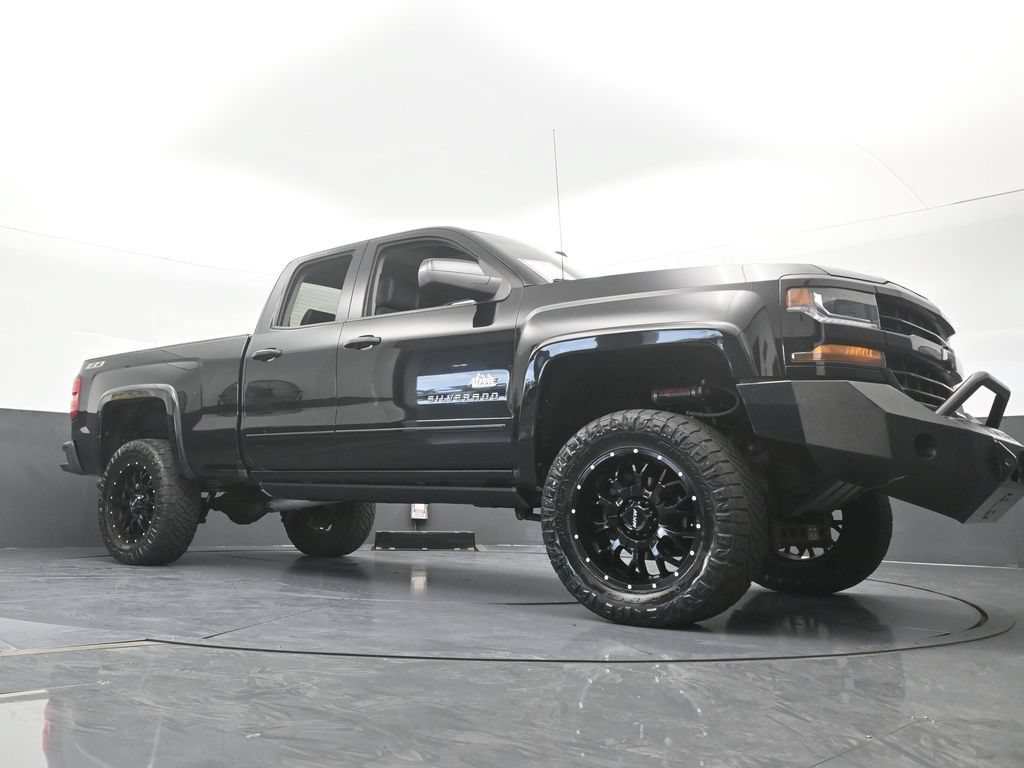Used 2018 Chevrolet Silverado 1500 LT w/ All Star Edition AWD/4WD image 60