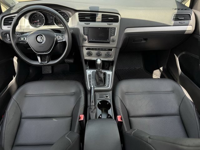 Used 2017 Volkswagen Golf SE FWD image 11