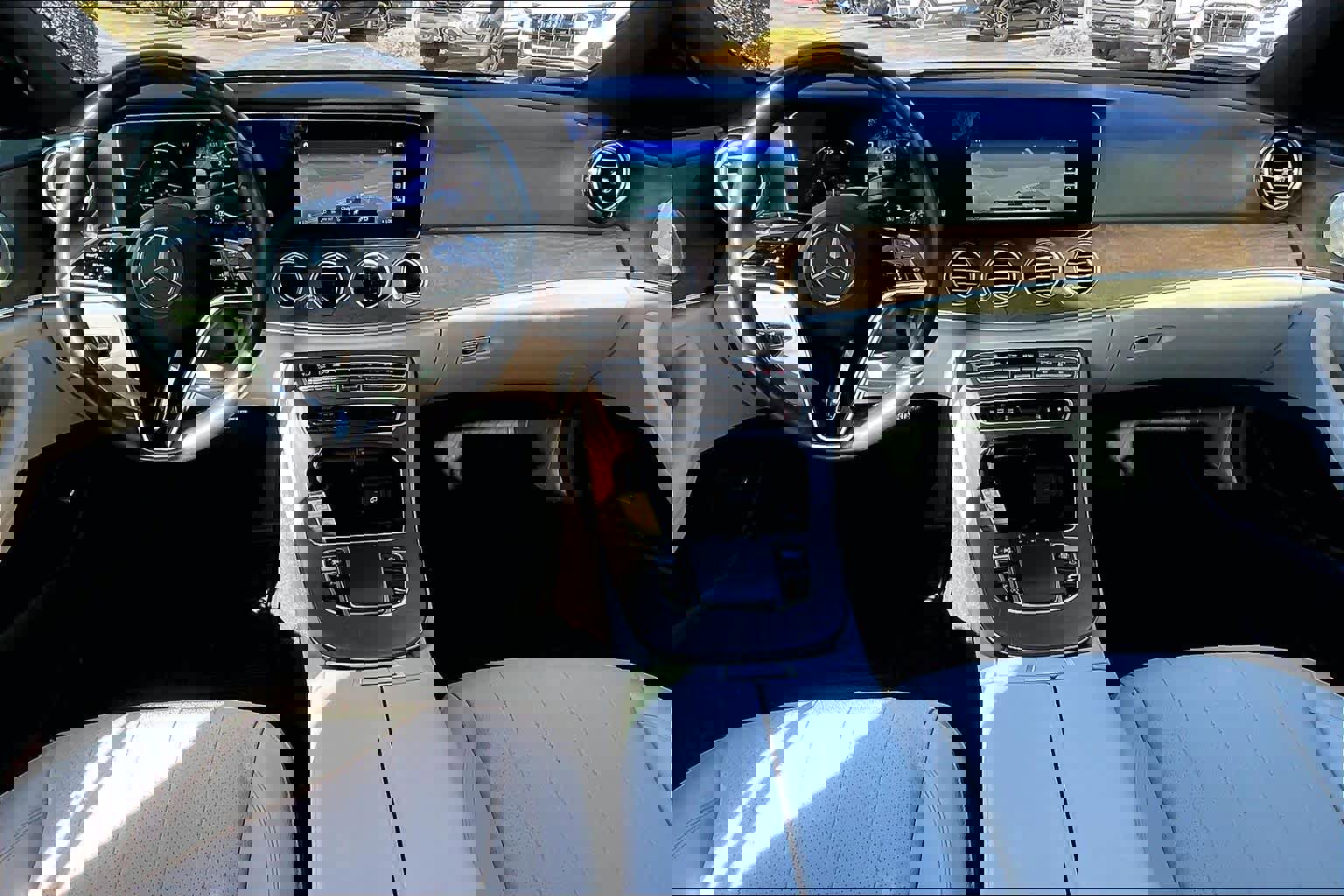 Used 2022 Mercedes-Benz E 350 4MATIC Sedan w/ Driver Assistance Package image 16