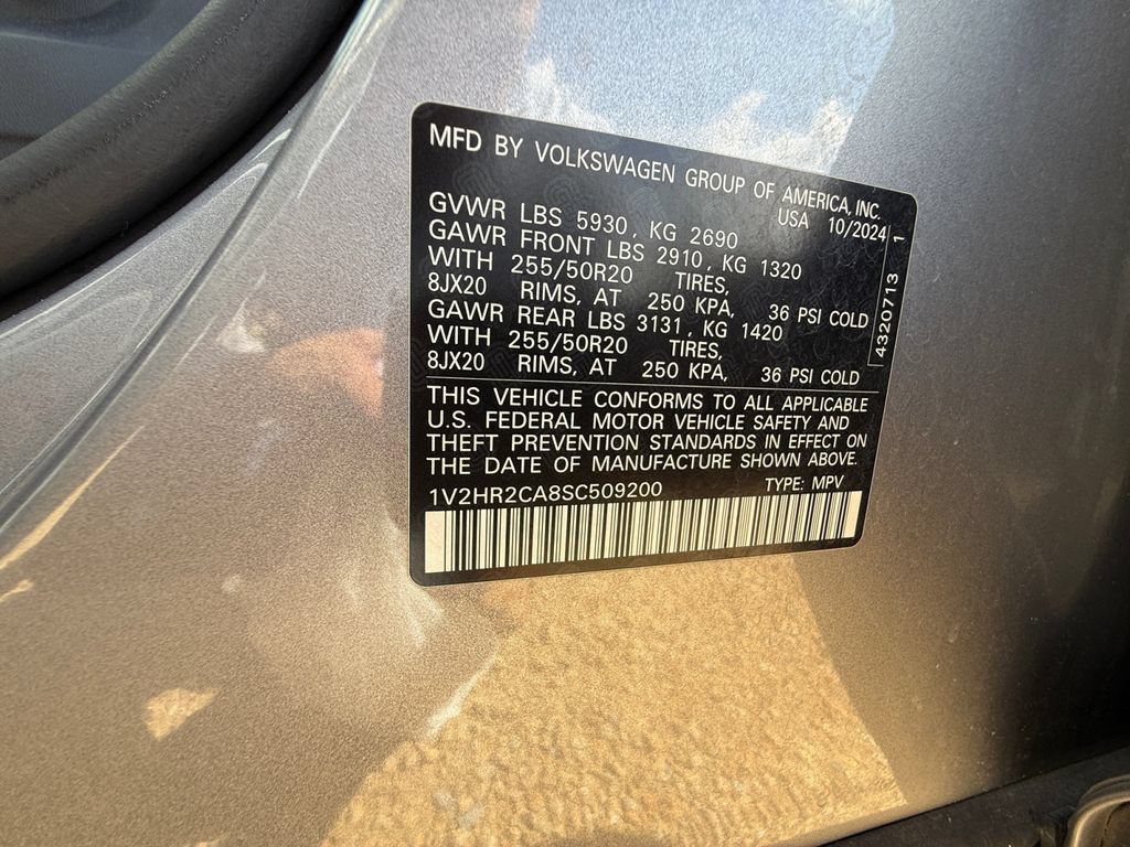 Used 2025 Volkswagen Atlas SE AWD/4WD image 45