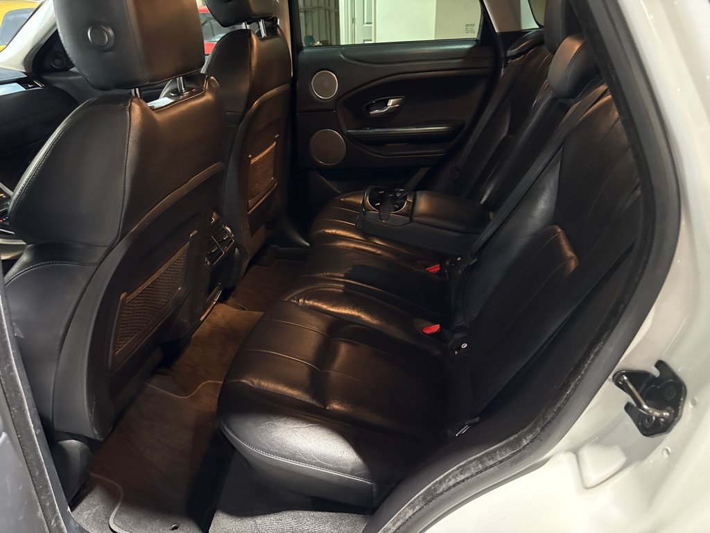 Used 2017 Land Rover Range Rover Evoque SE AWD/4WD image 11