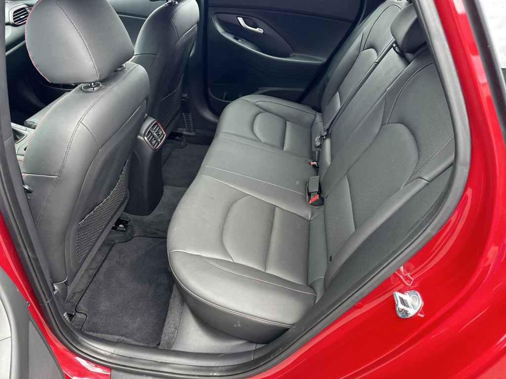 Used 2018 Hyundai Elantra GT Sport FWD image 19
