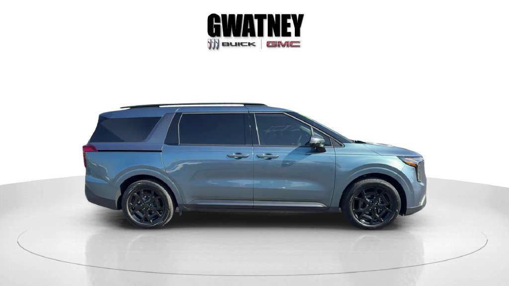 Used 2026 Kia Carnival SX w/ SX Dark Edition Package FWD image 2