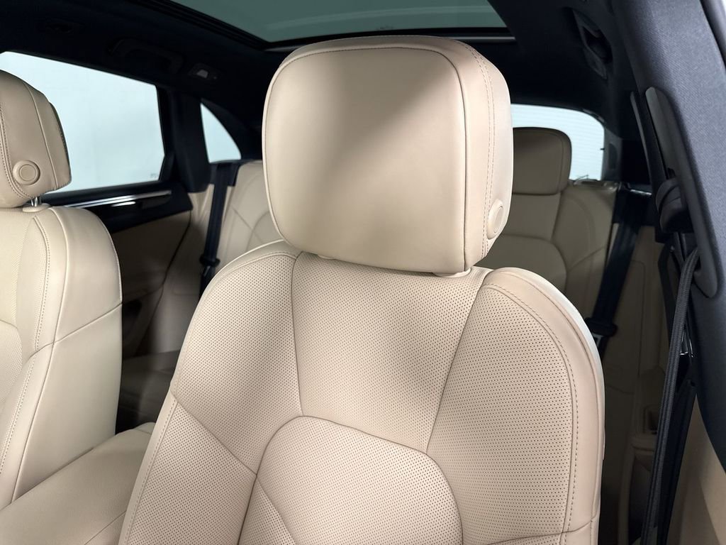 New 2026 Porsche Macan AWD/4WD image 41
