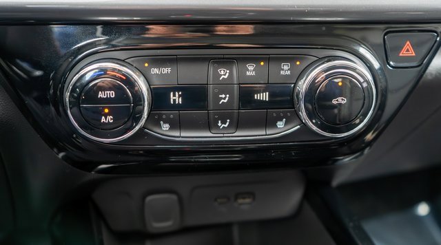 Used 2024 Chevrolet Trax ACTIV w/ Driver Confidence Package image 28