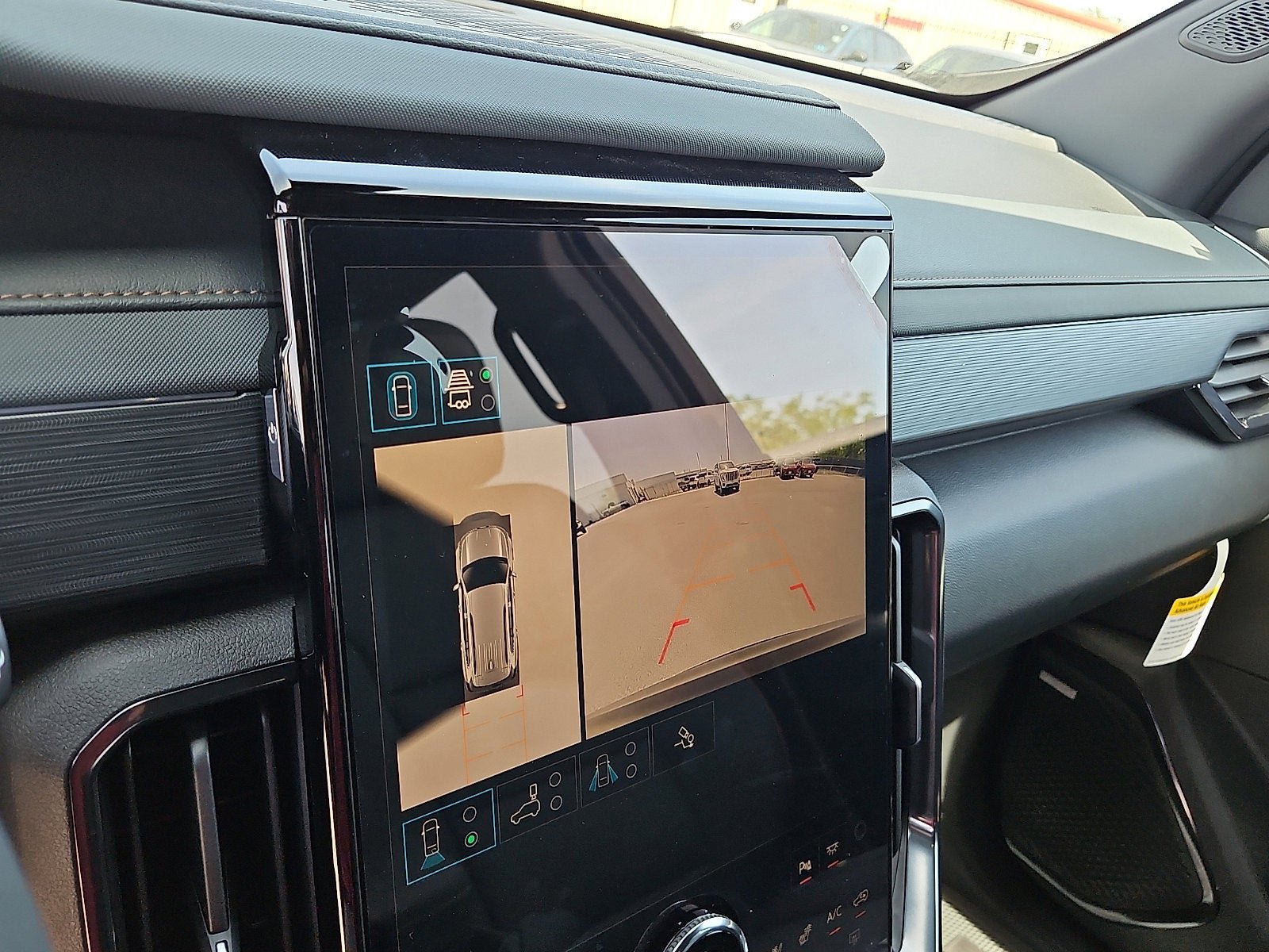 New 2026 GMC Acadia AT4 w/ Luxury Package AWD/4WD image 17