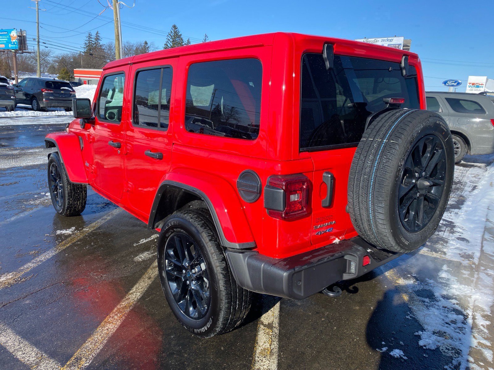 Used 2025 Jeep Wrangler Unlimited Sahara w/ Safety Group AWD/4WD video 2