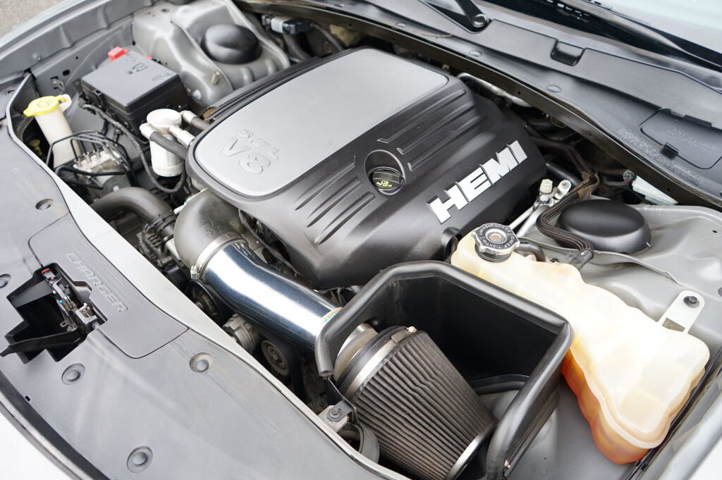 Used 2018 Dodge Charger R/T w/ Blacktop Package image 9