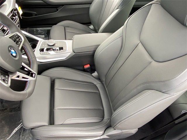 New 2025 BMW M440i Coupe w/ Shadowloine Package image 18