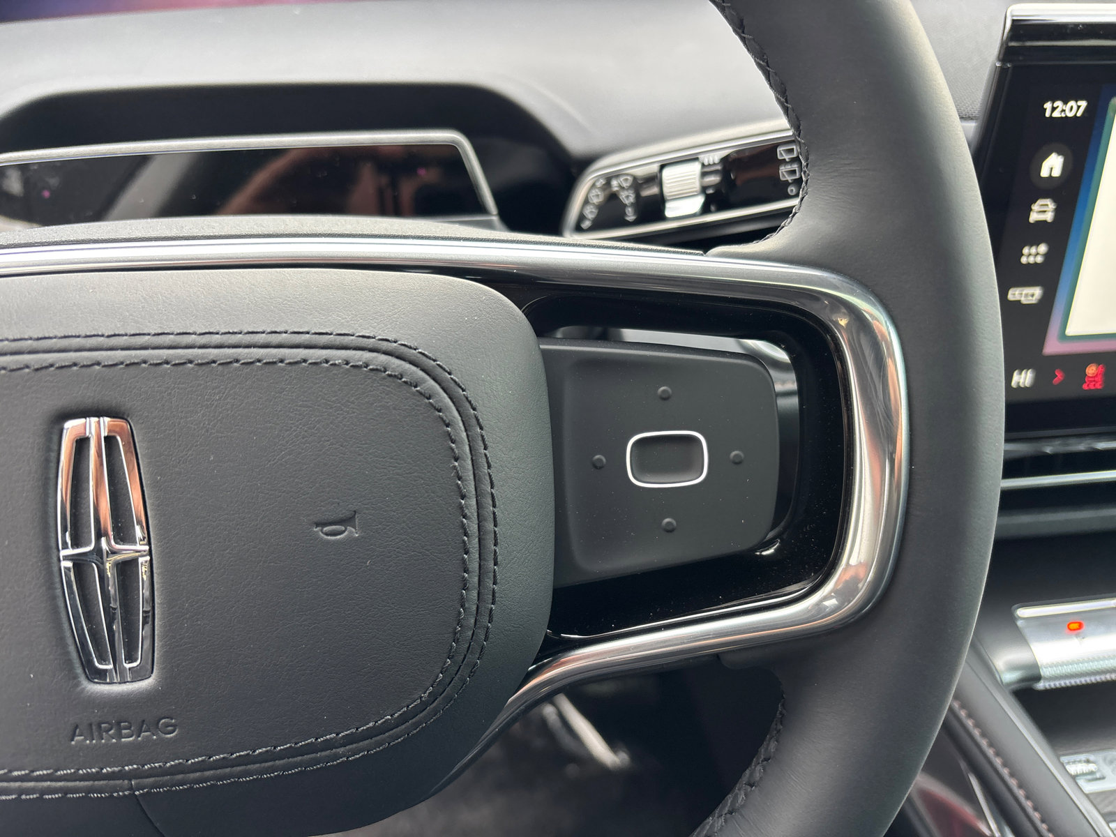 New 2026 Lincoln Nautilus Premier w/ Equipment Group 102A image 18