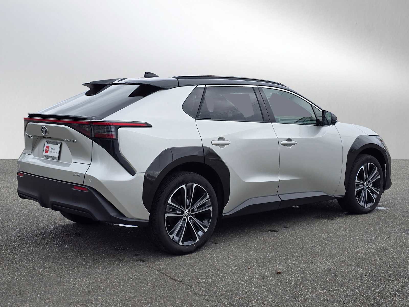 Used 2023 Toyota bZ4X Limited w/ Weather Package image 7