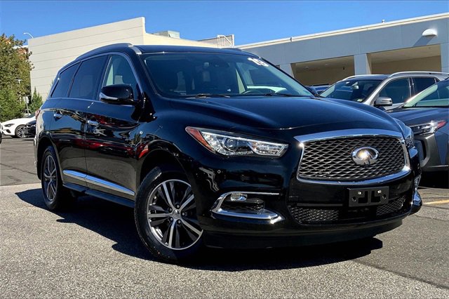 Used 2019 INFINITI QX60 Luxe w/ Essential Package