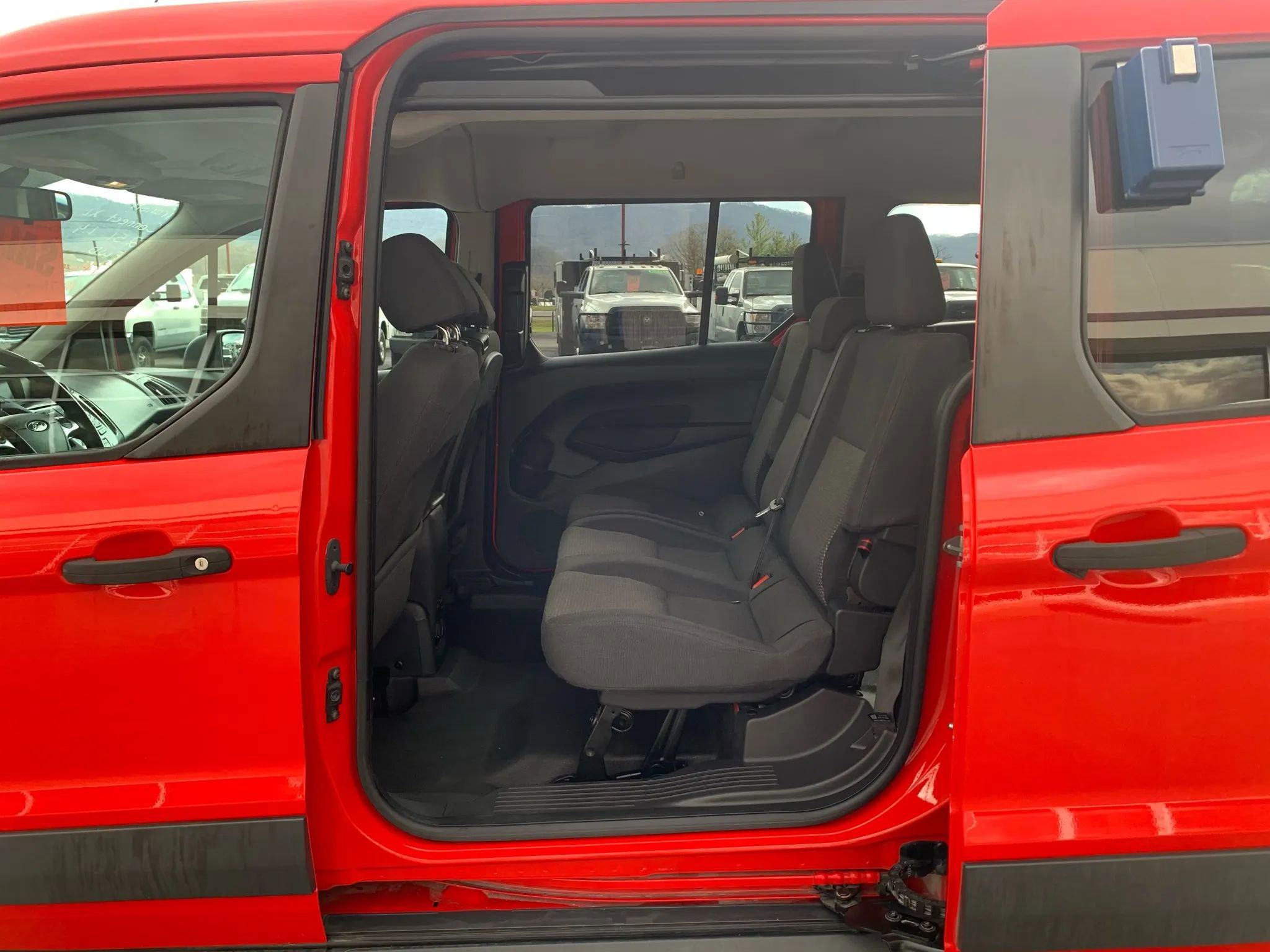 Used 2016 Ford Transit Connect XL image 23