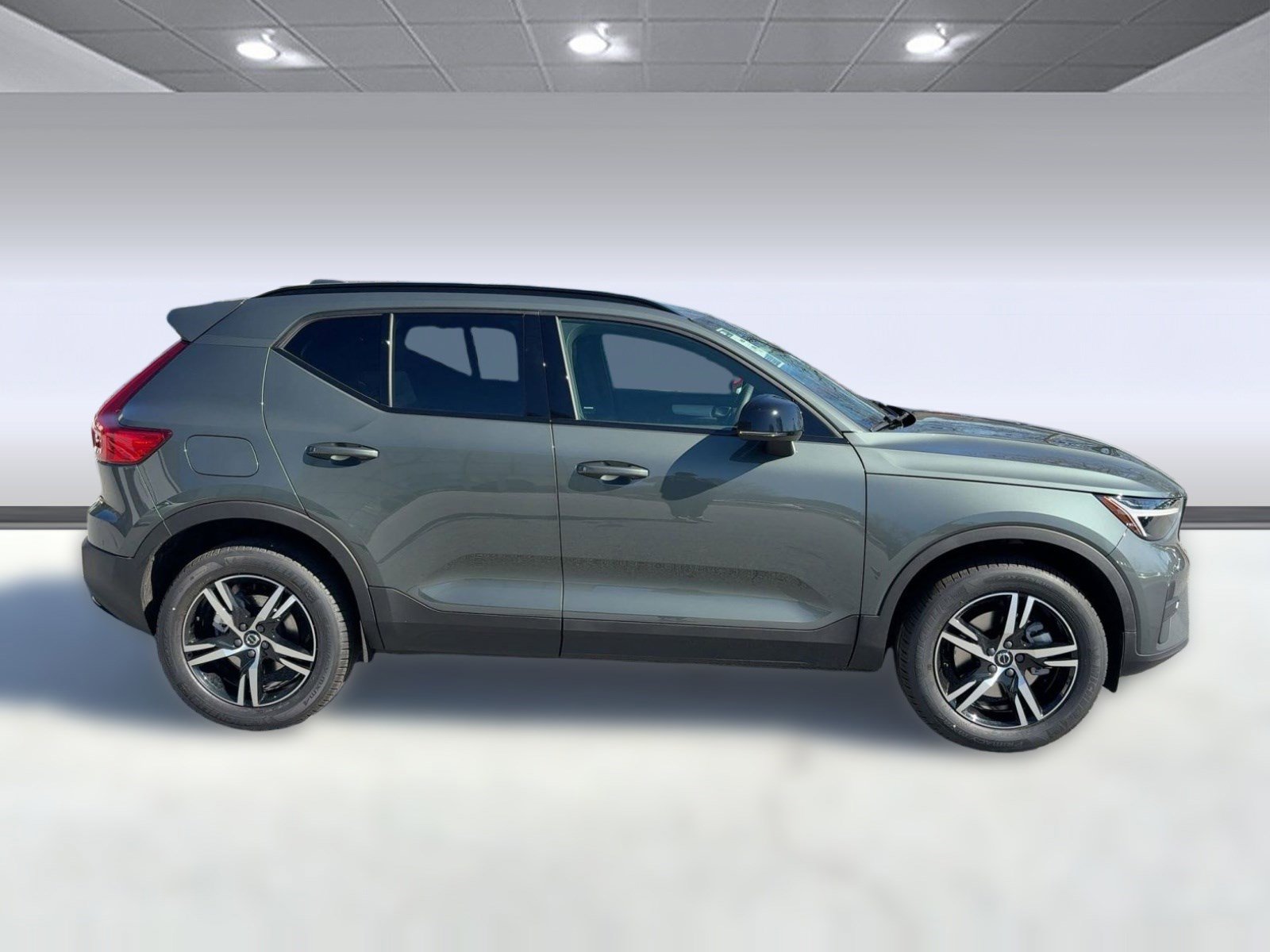 New 2026 Volvo XC40 B4 Core w/ Protection Package image 8